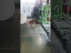 Punch- en piercing-machine voor het boren van cilinderschuim