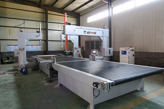 De verticale Tribune van de het Schuimsnijmachine van 7KW Industriële op Epe-Schuimsnijmachine